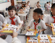 小学引入学本教育理念激活讲堂初中推广